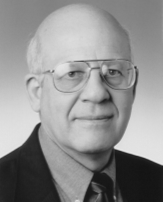 El Dr. John Dicello, especialista en cáncer.